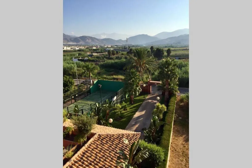 아파트 Las Brisas Apartment, 살로브레나